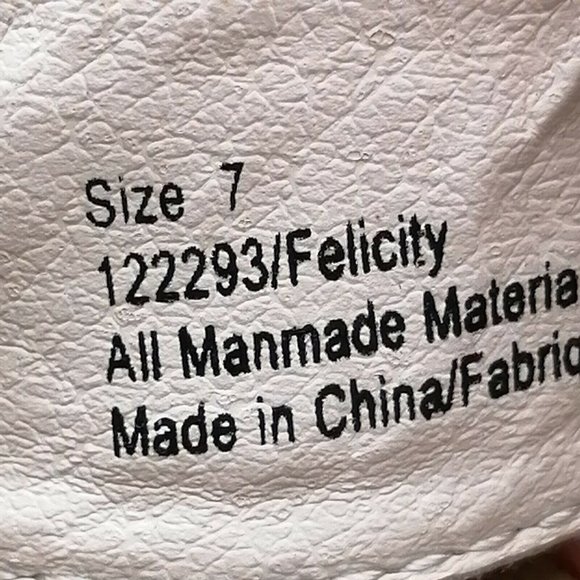 Maurices Womens Felicity Wedge Heel Ankle Strap Sandal Cushioned Gold Sz 7 - Picture 9 of 9